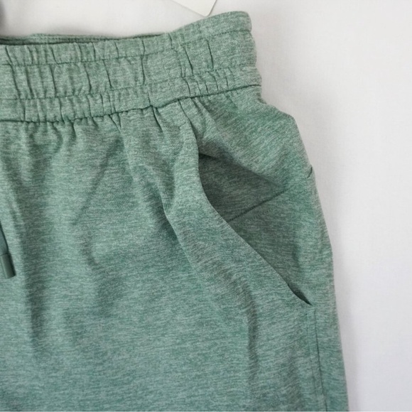 NWT Lululemon Soft Jersey Straight-Leg MR Pant Regular In Sage Green - Size 6 - Picture 4 of 6